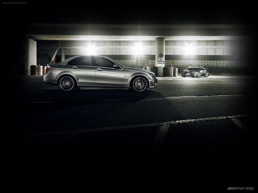 Mercedes-Benz C63 AMG 2007 года  (фото 11 из 27)